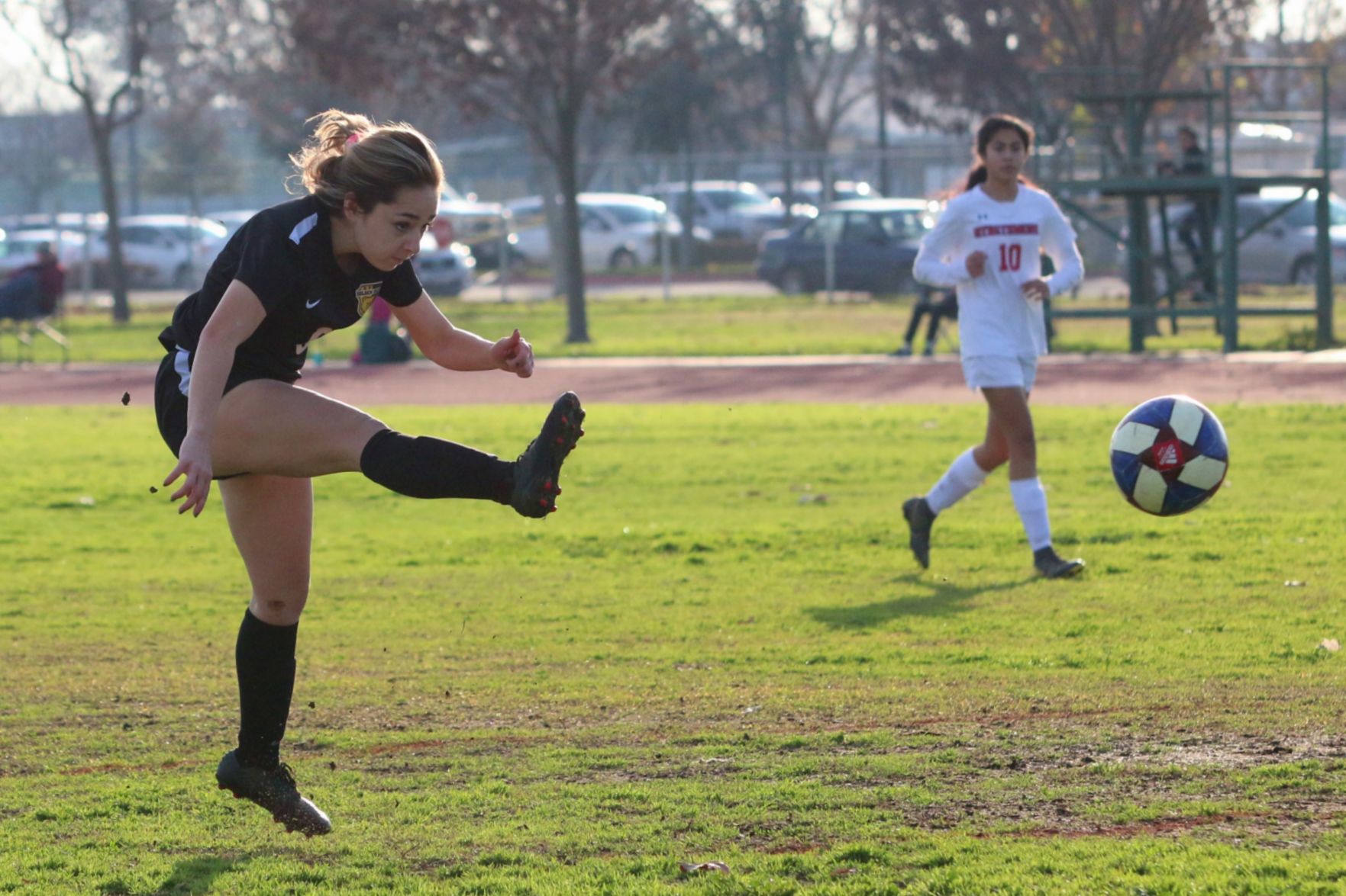 Fagundes’ goal downs Spartans, SP takes sole possession of first